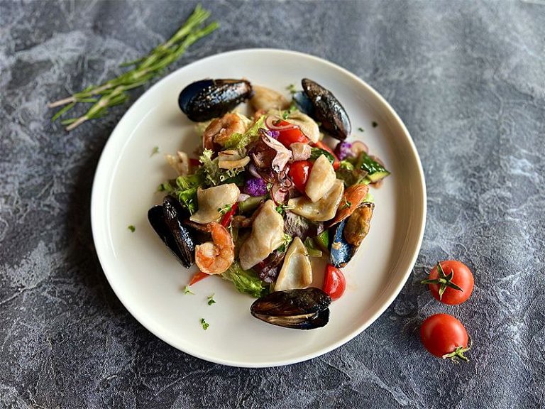 П С Морепродуктами гриль и овощами