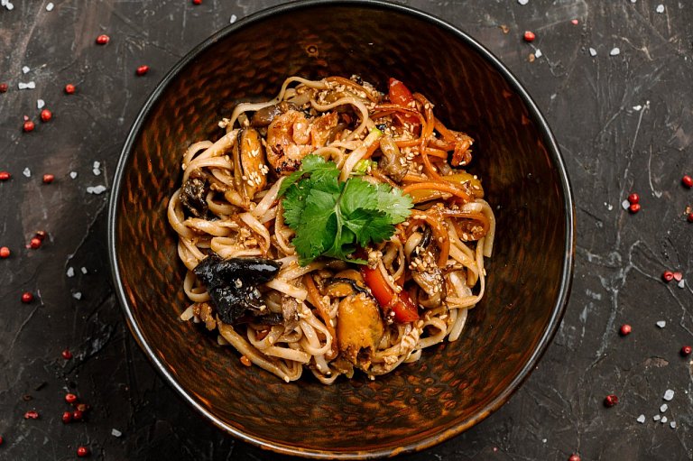 Ю Тайская лапша с морепродуктами