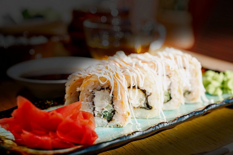 Ю Жареный ролл Филадельфия