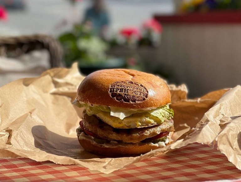 Ю Бургер "СОЧНАЯ ЦЫПА"