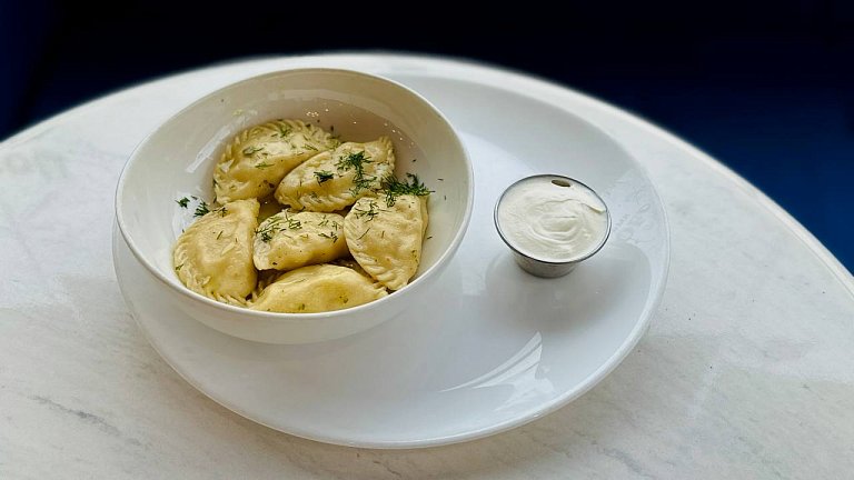 Л Пельмени с курицей и  майонезом