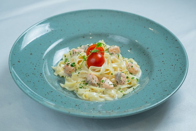 Ю Паста с лососем