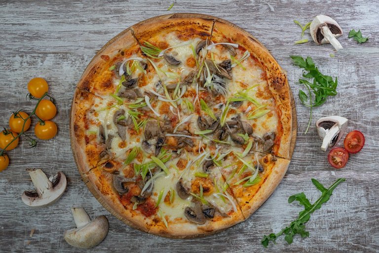 П Пицца Грибоедов 0,5