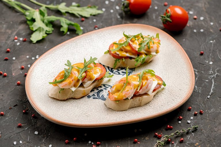 Ю Брускетта с креветками