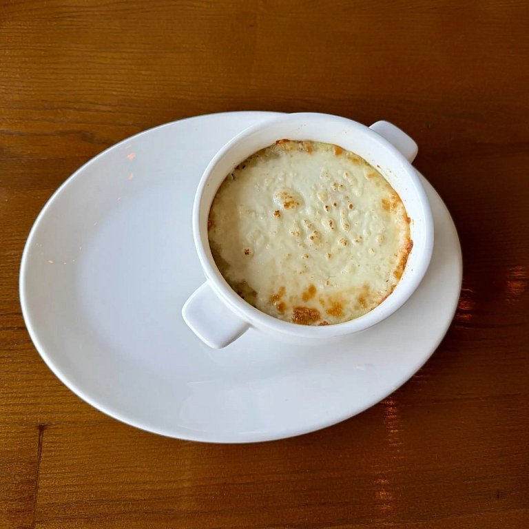 Б Картофельный гратен с мясом и сыром