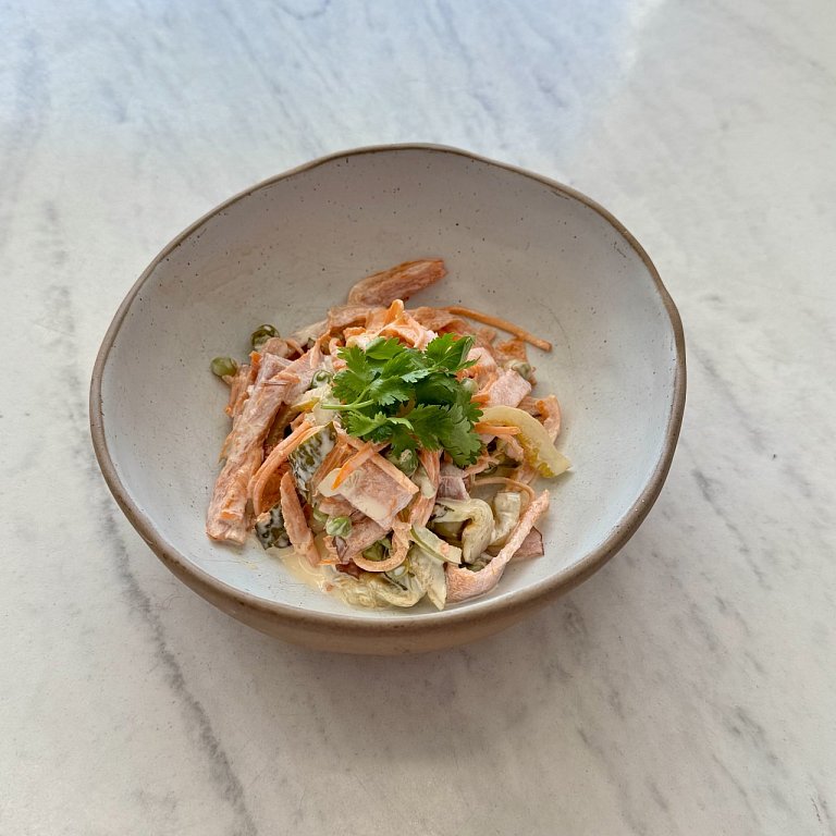 Л Салат с окороком