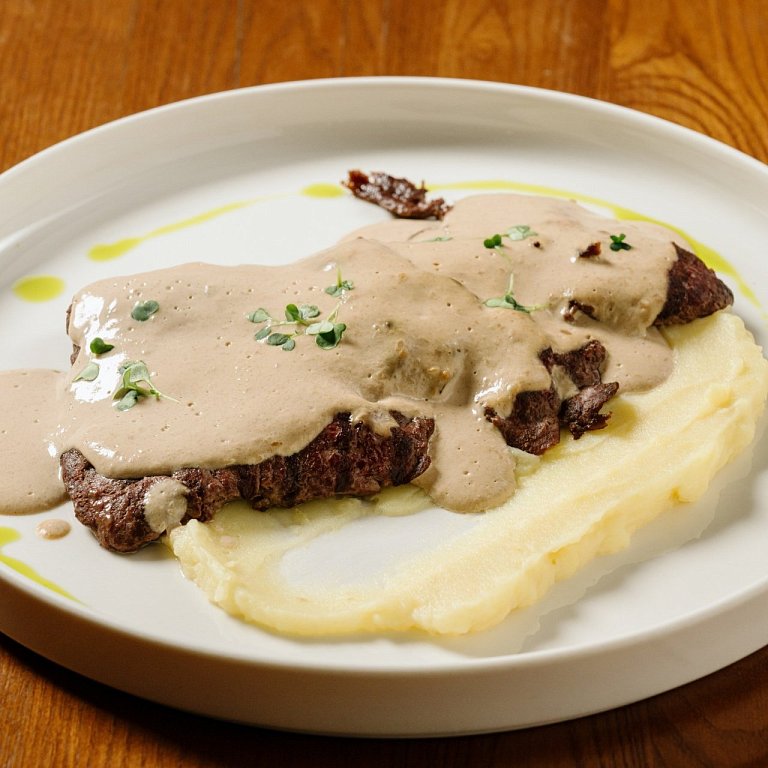 П Эскалоп из говядины с пюре 