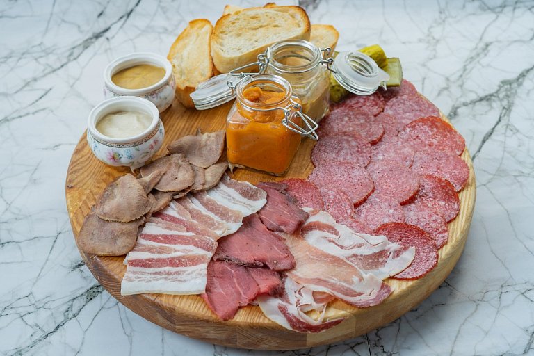 П Мясная гастрономия