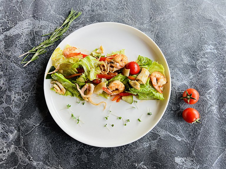 П С морепродуктами миксом из овощей и оливковым маслом